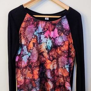 Long-sleeved multi-colored top